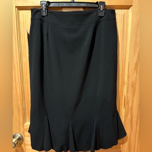 Tailor Stretch B.Moss Elegant Black Women's Skirt NWT - Picture 2 of 11